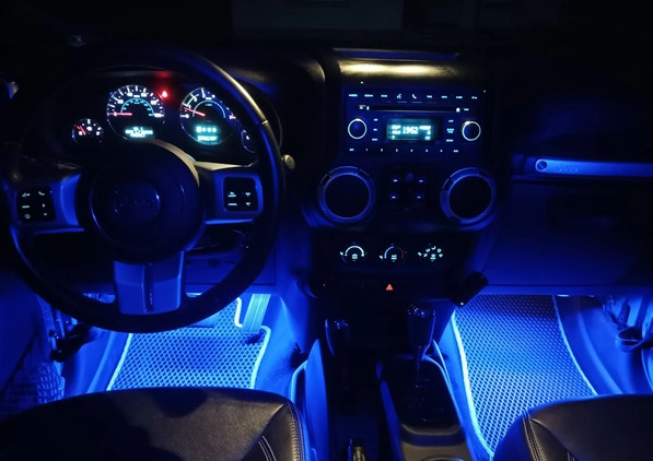 Jeep Wrangler cena 149000 przebieg: 104000, rok produkcji 2015 z Nowogard małe 781